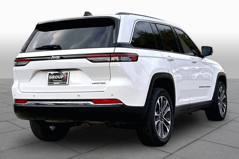 2023 Jeep Grand Cherokee - Image 13