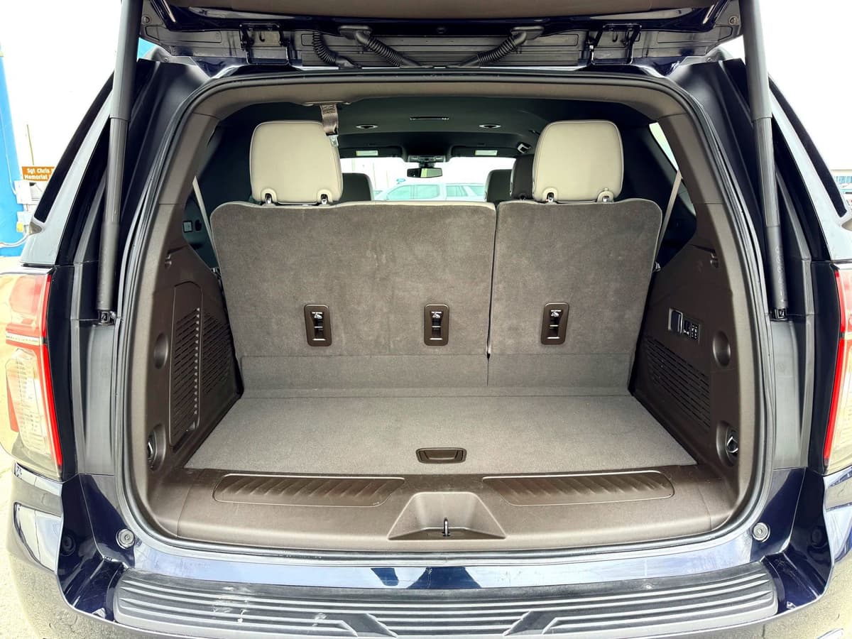 2022 Chevrolet Tahoe - Image 8