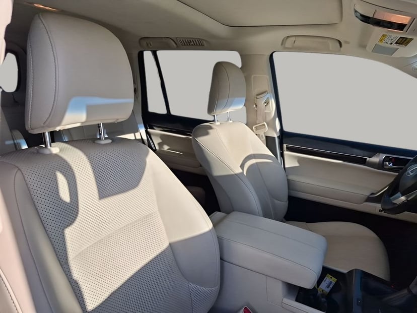 2023 Lexus GX - Image 15