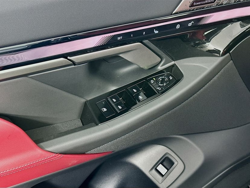 2026 BMW 5 Series - Image 20