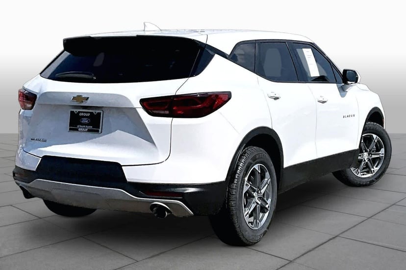 2023 Chevrolet Blazer - Image 7
