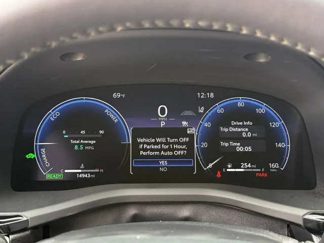 2025 Toyota Camry - Image 14
