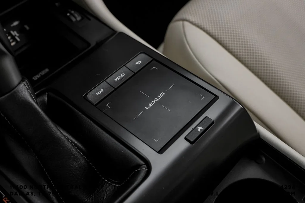 2023 Lexus GX - Image 28