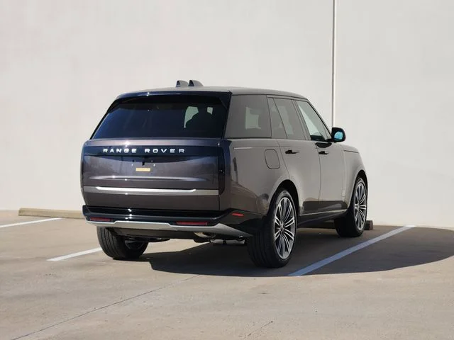2026 Land Rover Range Rover - Image 4