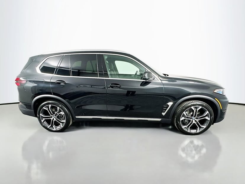 2026 BMW X5 - Image 4