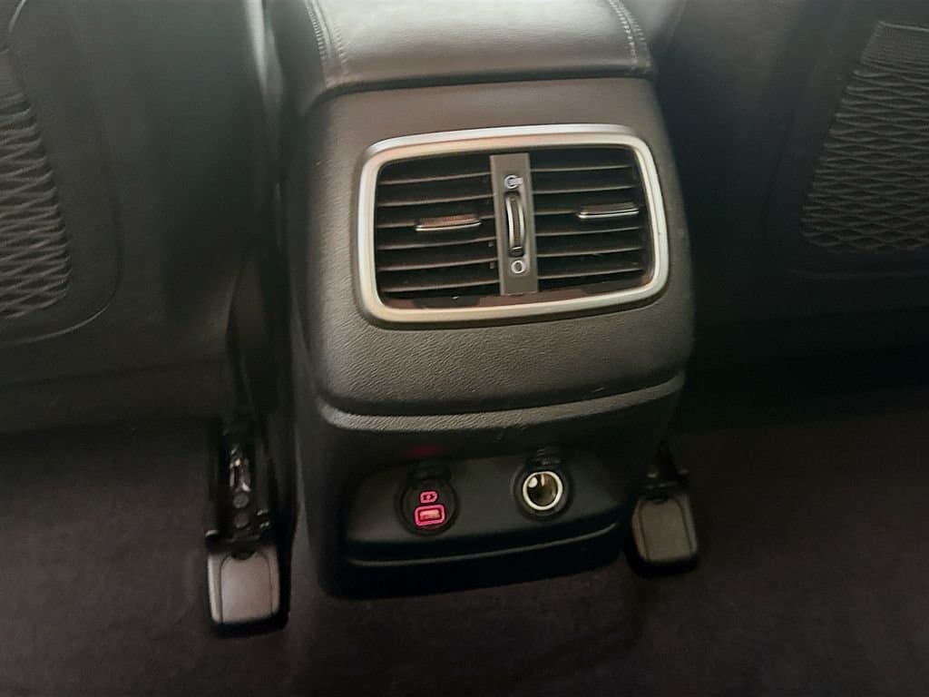 2019 KIA Sorento - Image 29