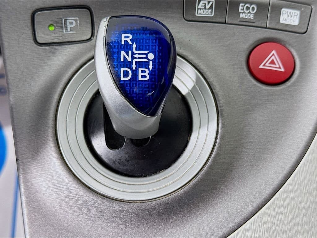 2014 TOYOTA Prius - Image 19