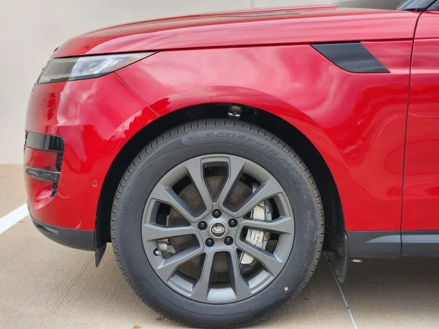 2025 Land Rover Range Rover Sport - Image 9