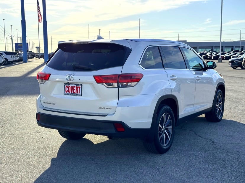 2019 Toyota Highlander - Image 6