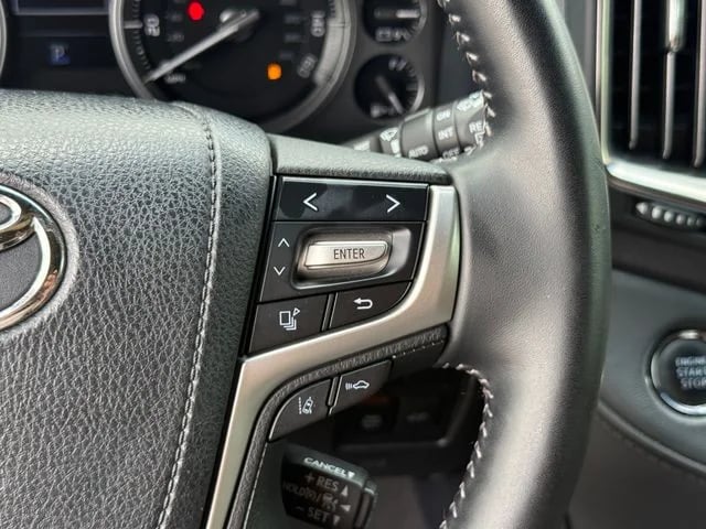 2021 Toyota Land Cruiser - Image 15