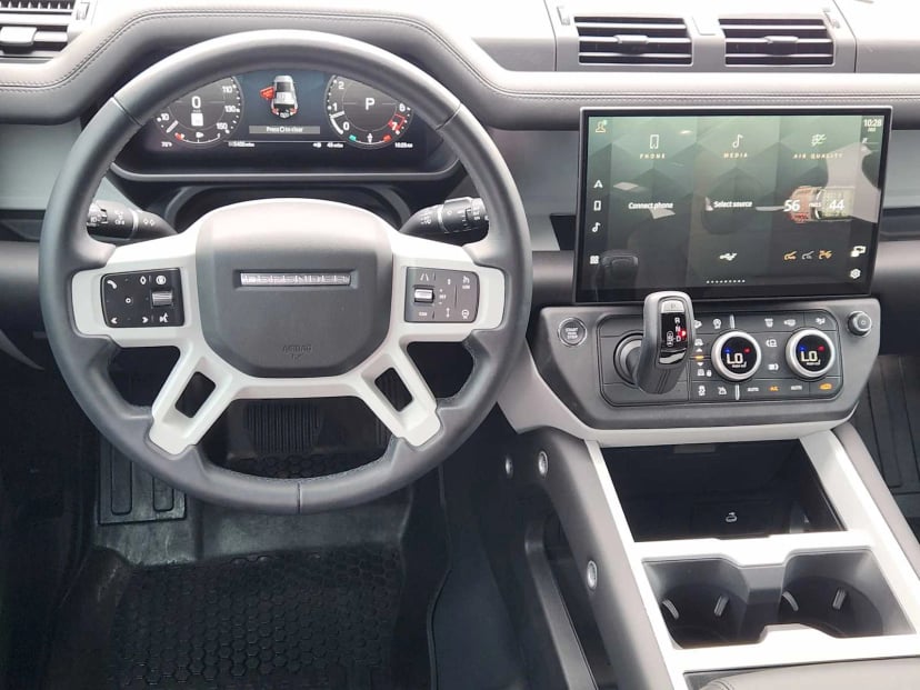 2026 LAND ROVER Defender 110 - Image 27
