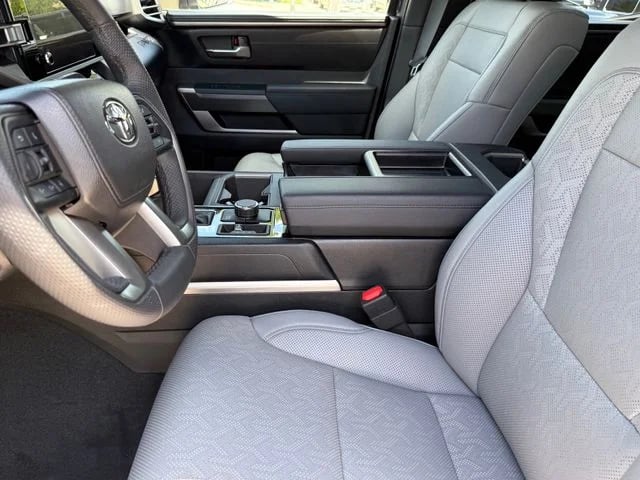 2025 Toyota Tundra - Image 8