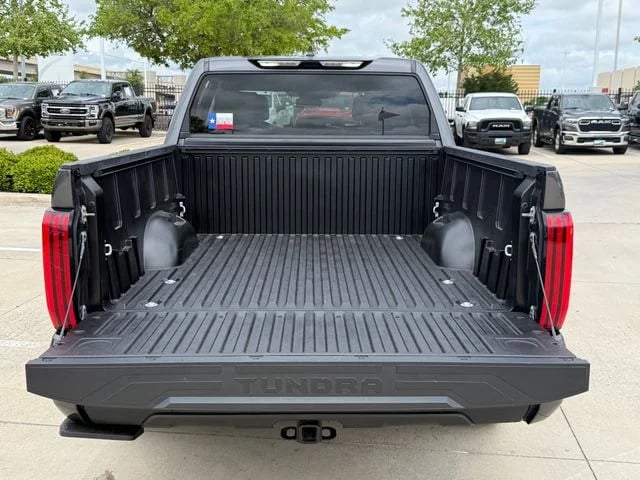 2024 Toyota Tundra - Image 21