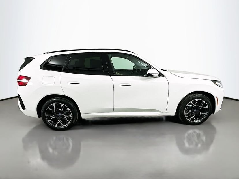 2026 BMW X3 - Image 4