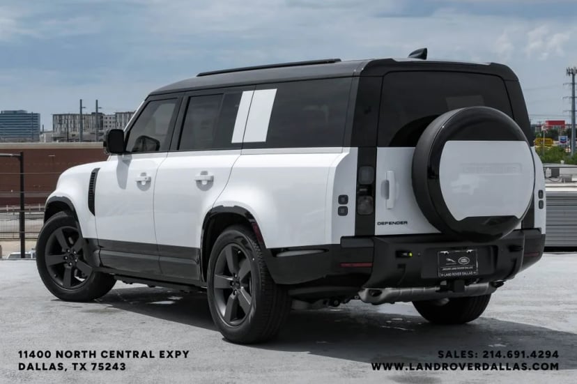 2026 Land Rover Defender 130 - Image 10