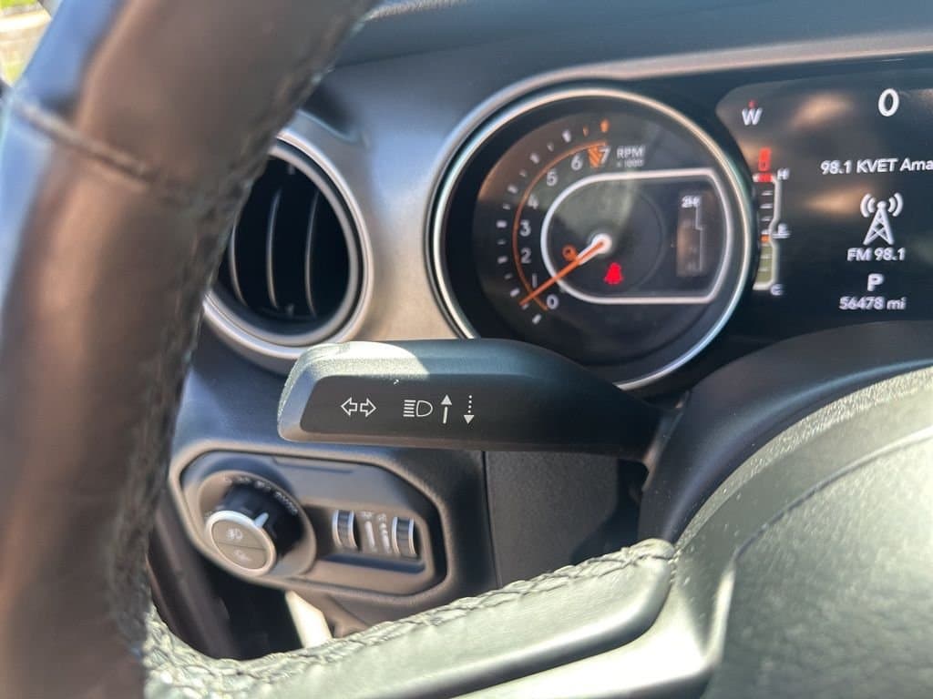 2022 Jeep Gladiator - Image 31