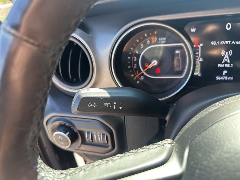 2022 Jeep Gladiator - Image 31
