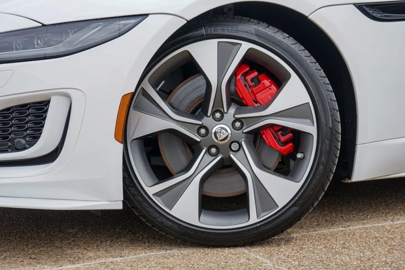 2024 Jaguar F-TYPE - Image 2