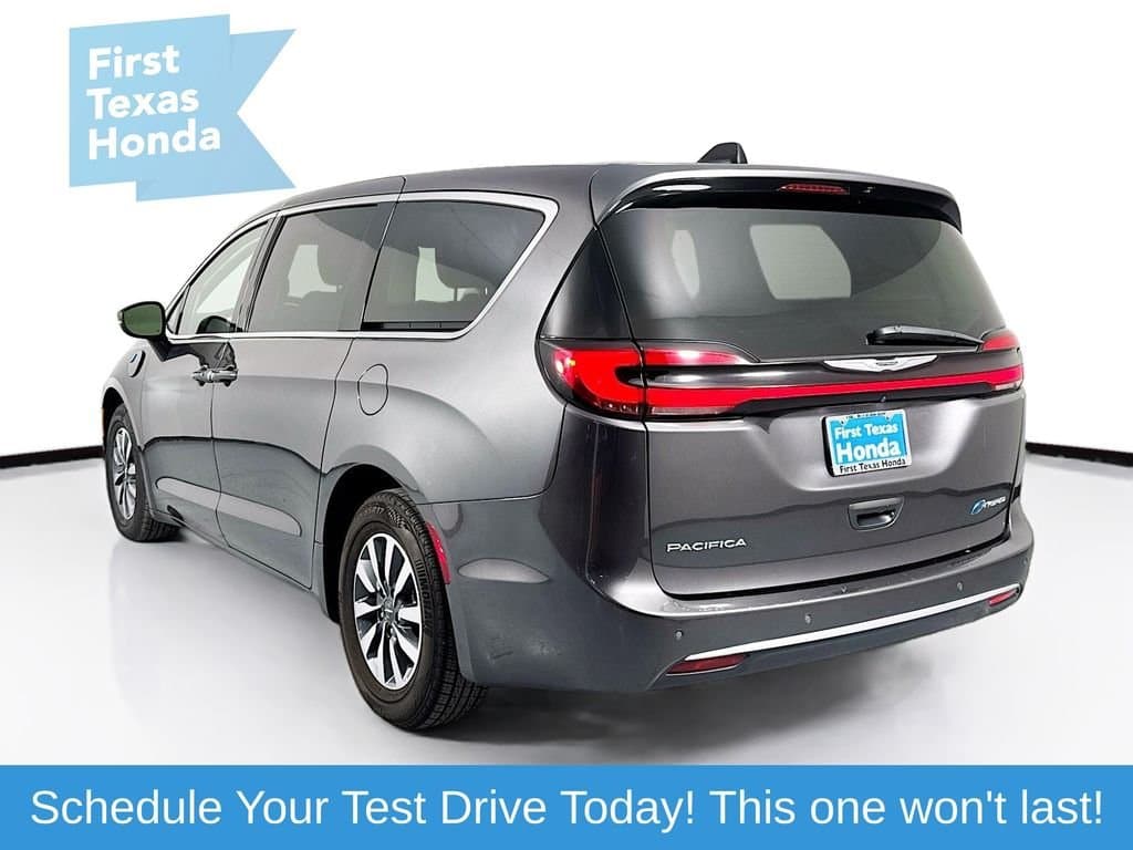 2023 CHRYSLER Pacifica - Image 6