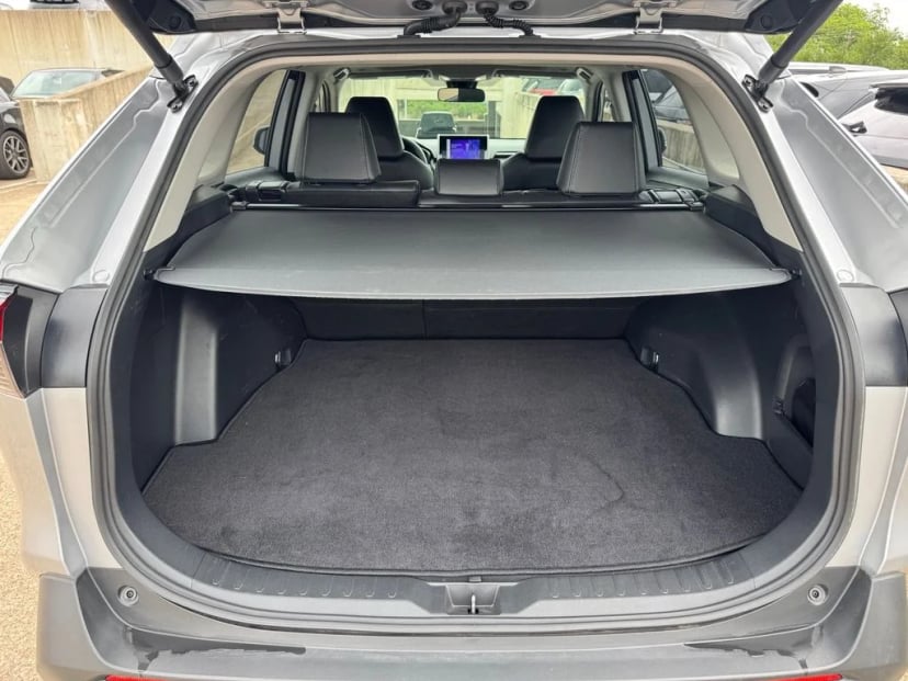 2025 Toyota RAV4 Hybrid - Image 8