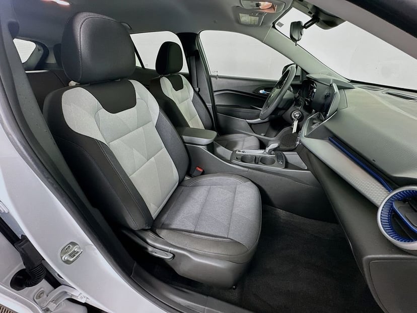2025 Chevrolet Trax - Image 26