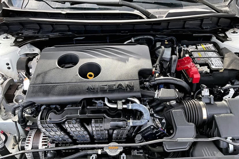 2020 Nissan Altima - Image 32