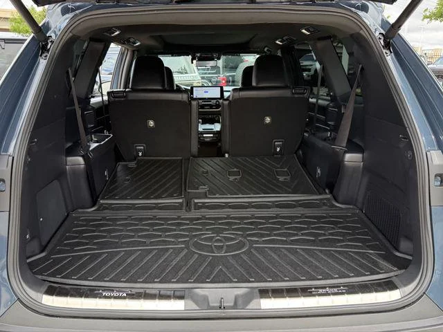 2025 Toyota Grand Highlander Hybrid - Image 61