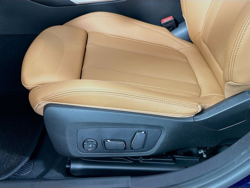 2026 BMW 3 Series - Image 21