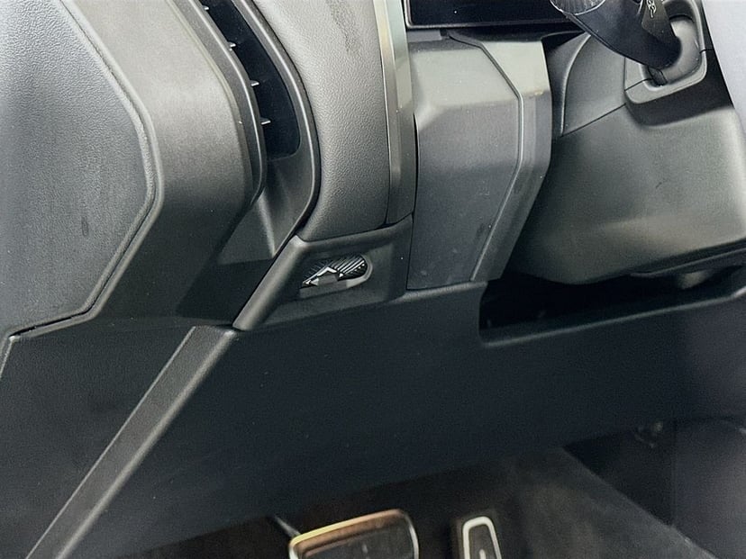 2025 BMW X3 - Image 10