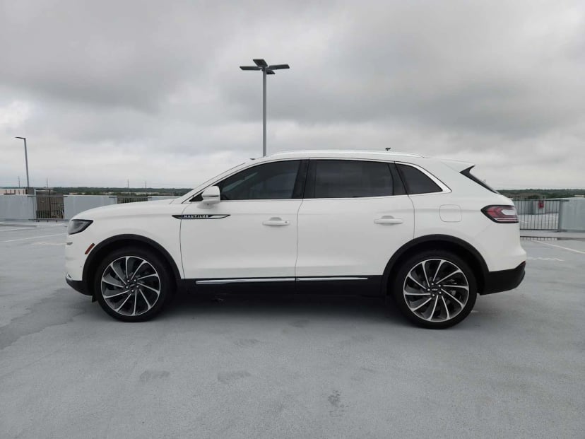 2022 Lincoln Nautilus - Image 4