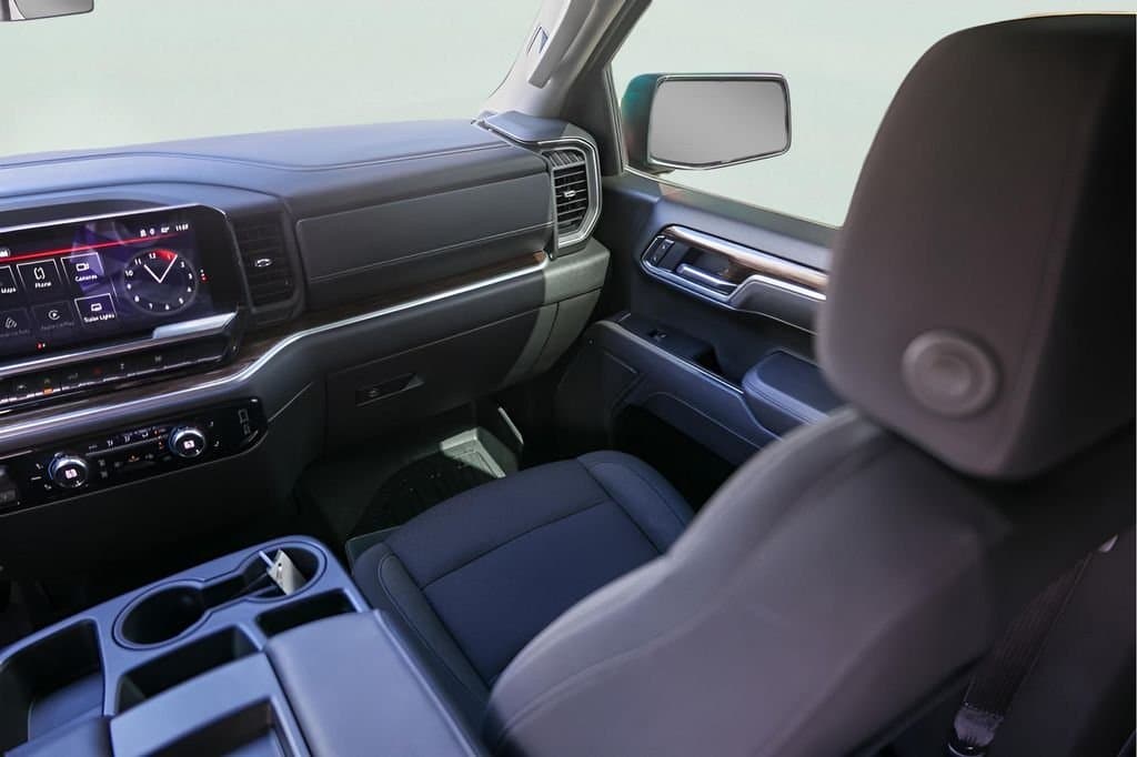 2026 GMC Sierra 1500 - Image 29