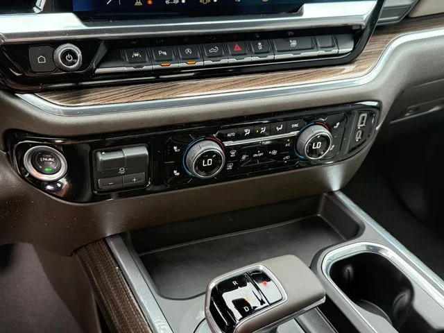 2025 Chevrolet Silverado 1500 - Image 17