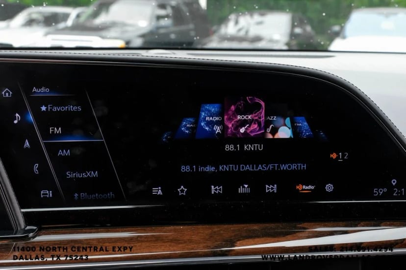 2021 Cadillac Escalade - Image 34