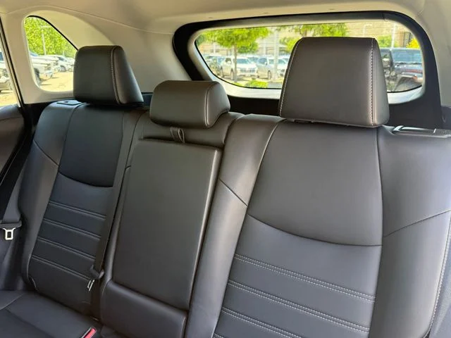2022 Toyota RAV4 - Image 27