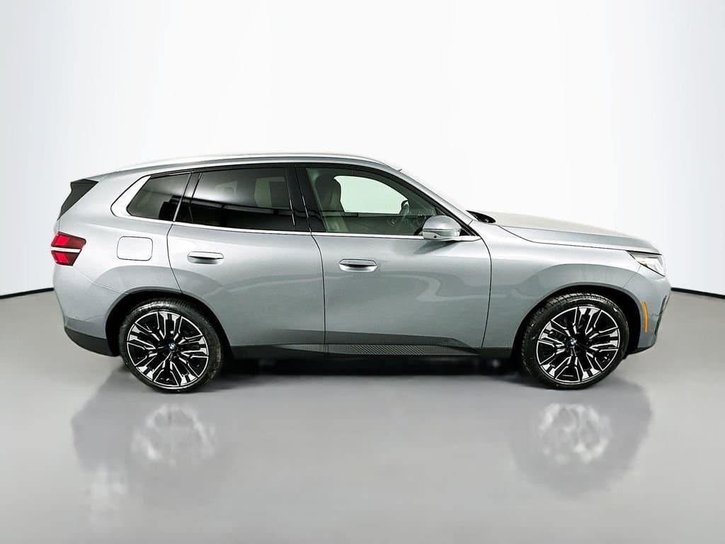 2026 BMW X3 - Image 4