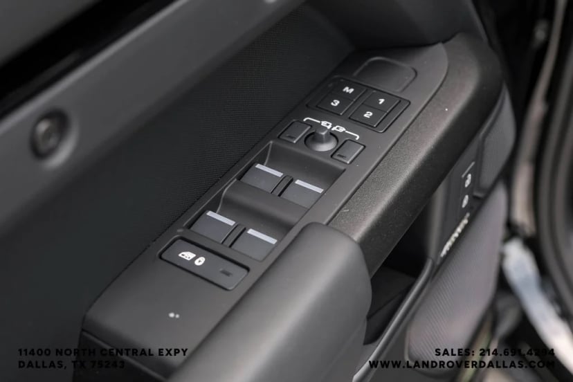 2026 Land Rover Defender 110 - Image 40