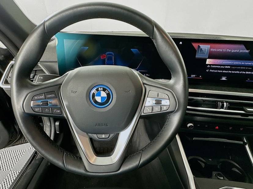 2023 BMW i4 - Image 11