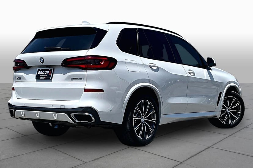 2022 BMW X5 sDrive40i - Image 13