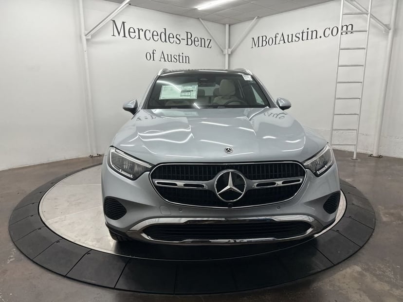 2026 Mercedes-Benz GLC - Image 2