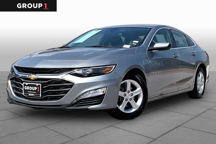 2024 Chevrolet Malibu - Image 2