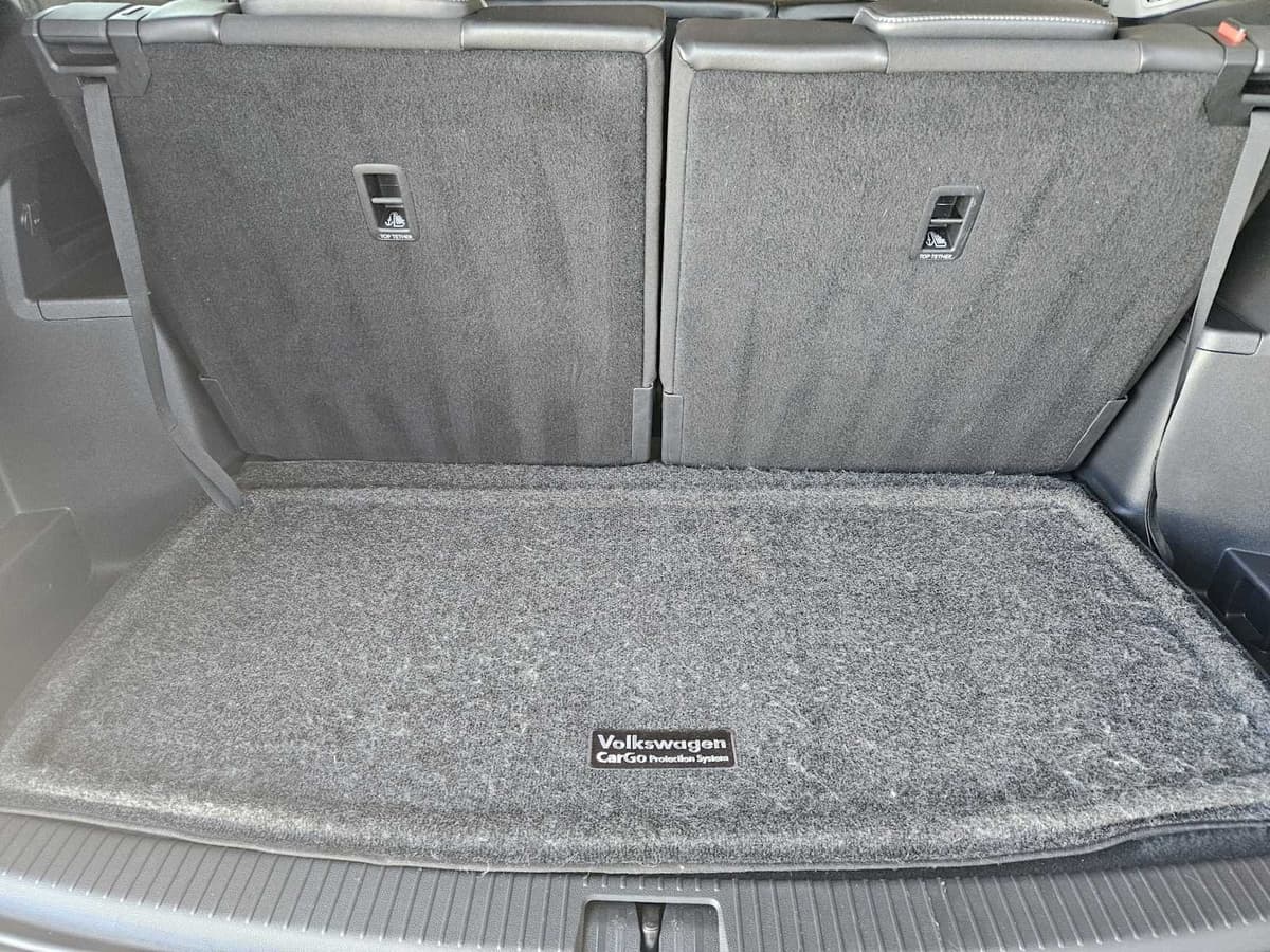 2018 Volkswagen Atlas - Image 30