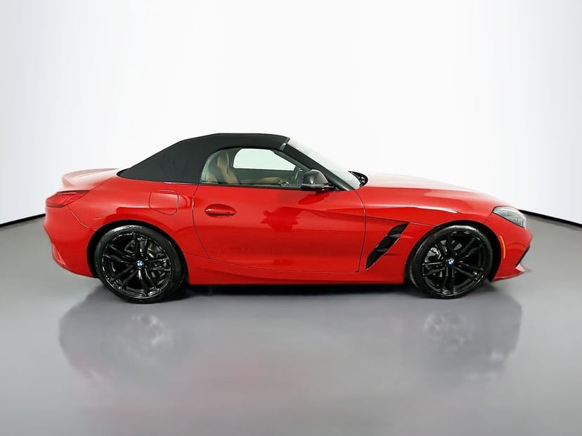 2023 BMW Z4 - Image 4