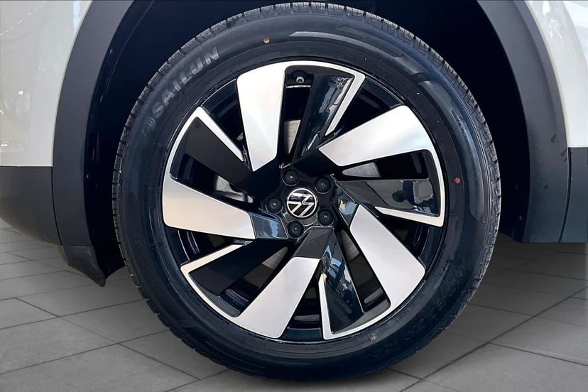 2024 Volkswagen Atlas Cross Sport - Image 11