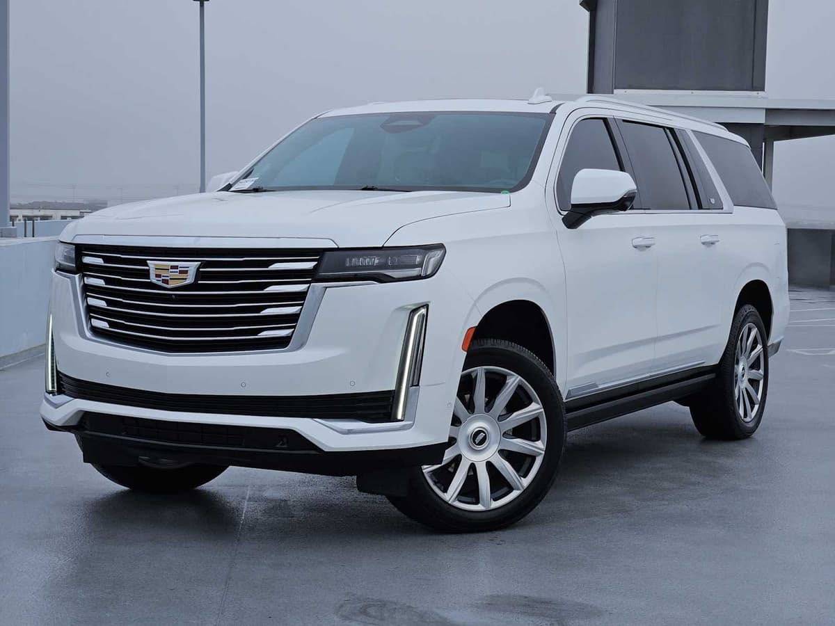 2023 Cadillac Escalade ESV - Image 1