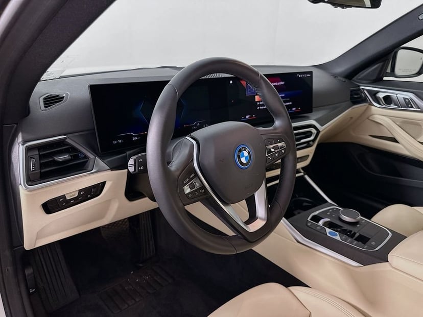 2023 BMW i4 - Image 9