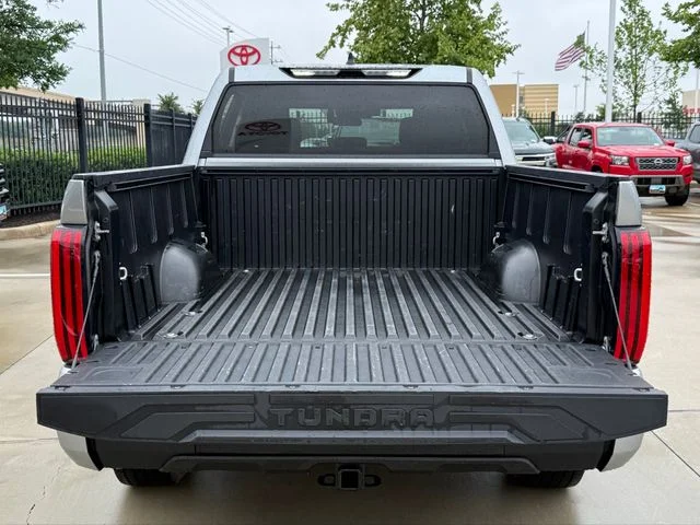 2022 Toyota Tundra - Image 26