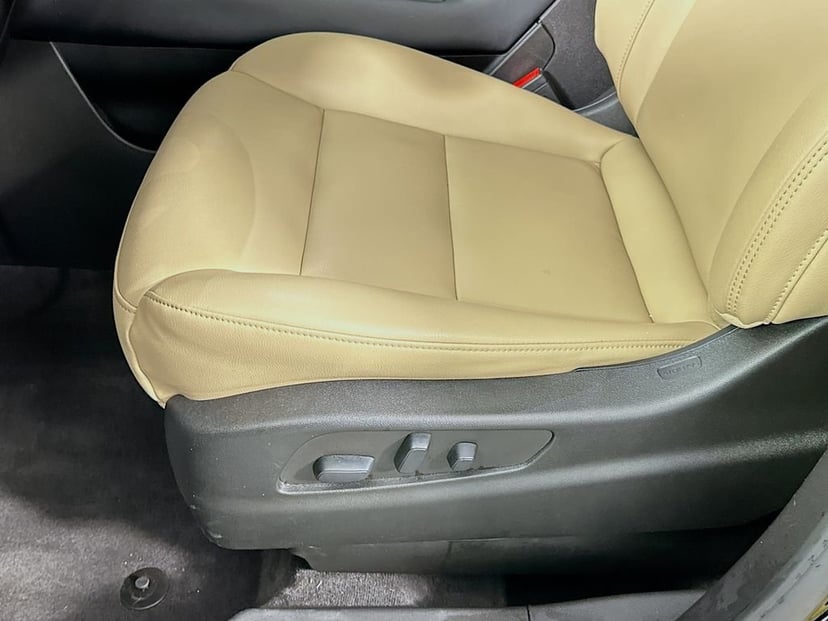 2024 Cadillac XT4 - Image 19