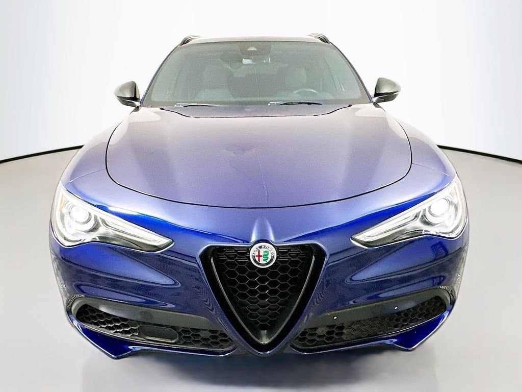 2020 Alfa Romeo Stelvio - Image 2