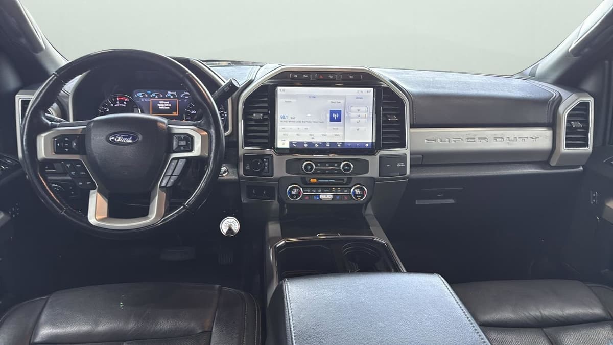 2022 Ford F-350SD - Image 19