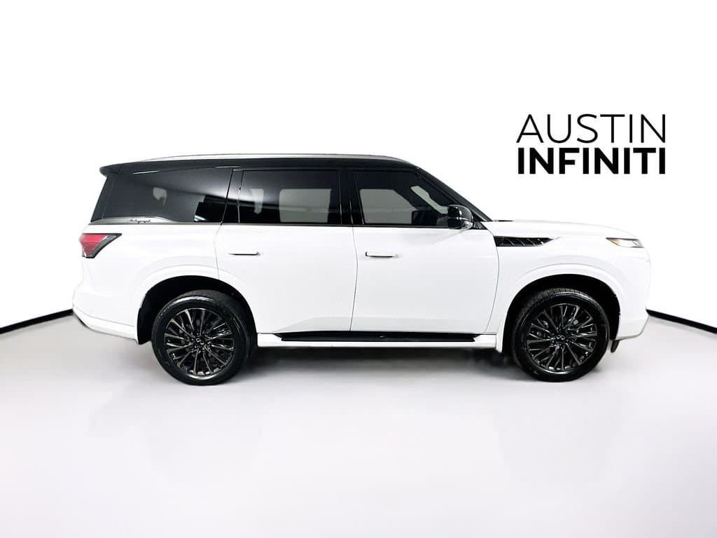 2026 INFINITI QX80 - Image 9